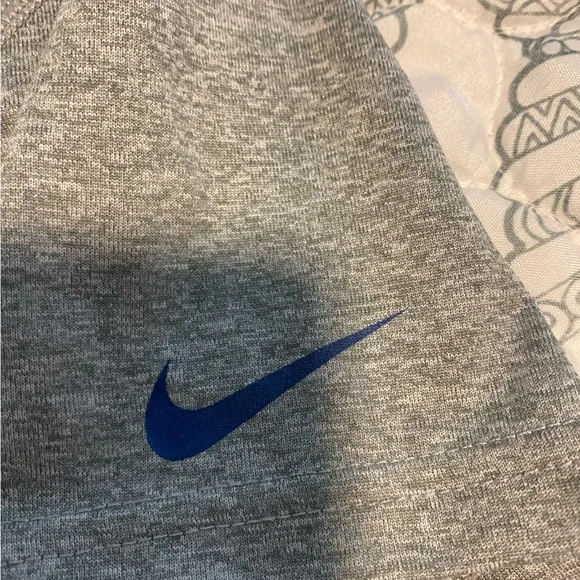 Nike NY Giants gray dri fit running short sleeve tee - Picture 3 of 6